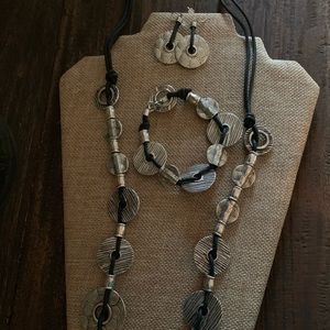 Remix necklace, earrings and bracelet